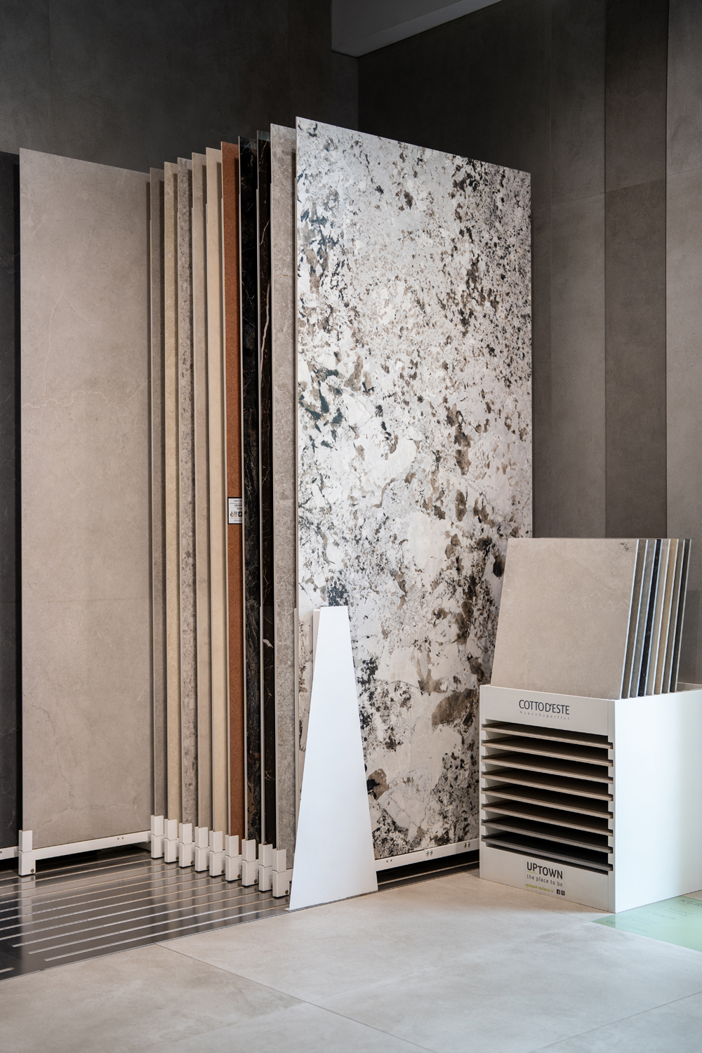 SHOWROOM MAILAND: Foto 15