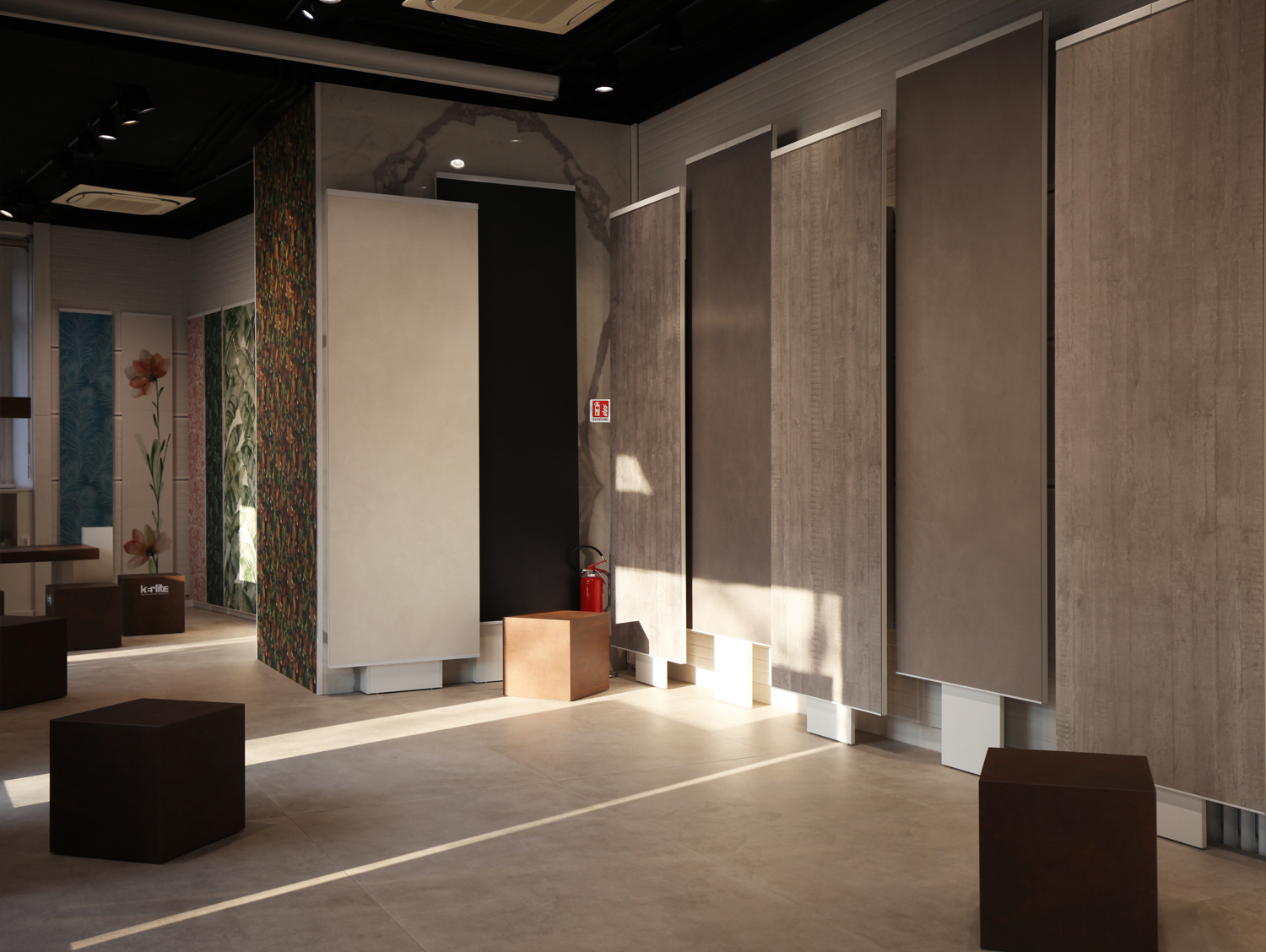 SHOWROOM MAILAND: Foto 7