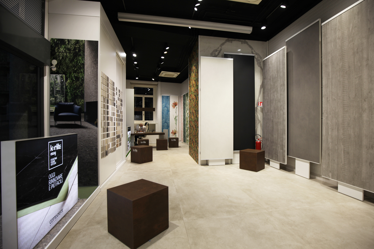 SHOWROOM MAILAND: Foto 18